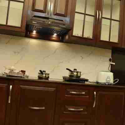 Silver Leaf Apartments Dining/Meeting Rooms