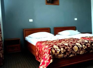 Hotel Ambasador - Housity