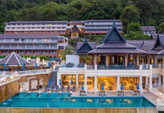 5. 아쿠아마린 리조..