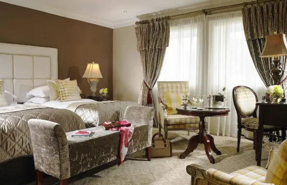 馬克羅斯公園水療酒店