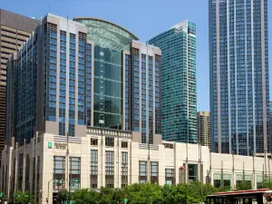 Embassy Suites by Hilton Chicago Downtown Magnificent Mile