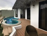 Safari Hotel and Villas powered by Cocotel فنادق في Caoayan