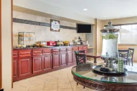 Hawthorn Extended Stay by Wyndham Milwaukee Airport