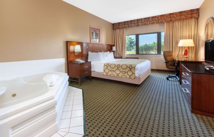 Baymont Inn and Suites by Wyndham Franklin, Indiana