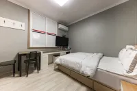扶余王子 - 汽車旅館