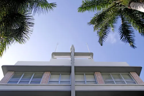 Crest Hotel Suites - Private Pools