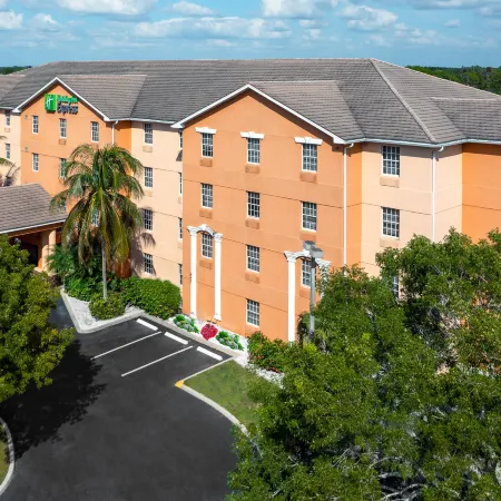 Holiday Inn Express & Suites Naples North - Bonita Springs by IHG