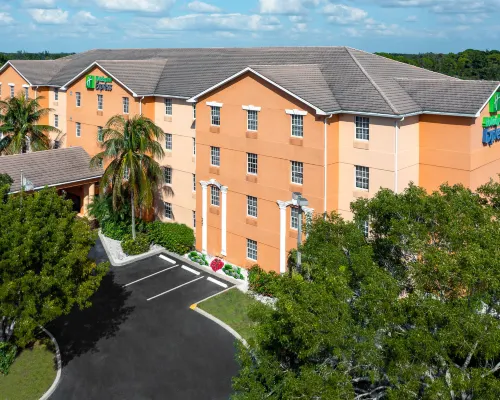 Holiday Inn Express & Suites Naples North - Bonita Springs by IHG Hotels in Bonita Springs