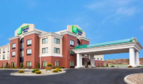 Holiday Inn Express & Suites FRANKLIN - OIL CITY by IHG