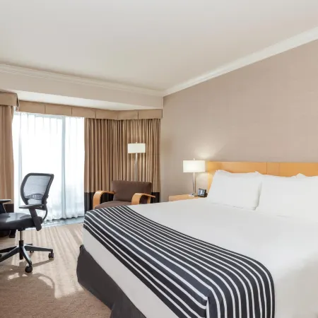 Sandman Signature Vancouver Airport Hotel & Resort