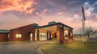 Studios and Suites 4 Less Emporia
