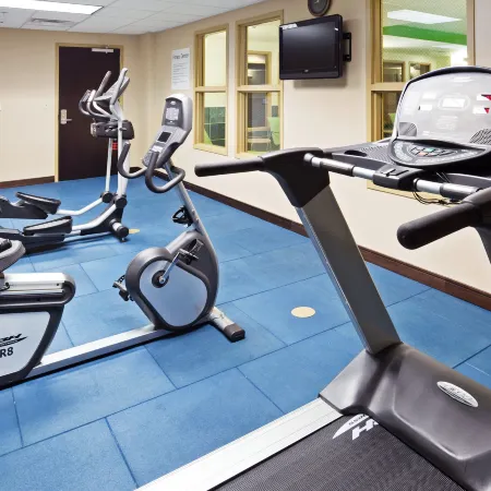 Holiday Inn Express & Suites NEWPORT SOUTH by IHG