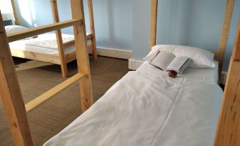 Hostel Szafarnia 10 Bed&Breakfast
