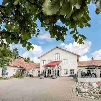 Hogbo Brukshotell & Spa Hotel Exterior