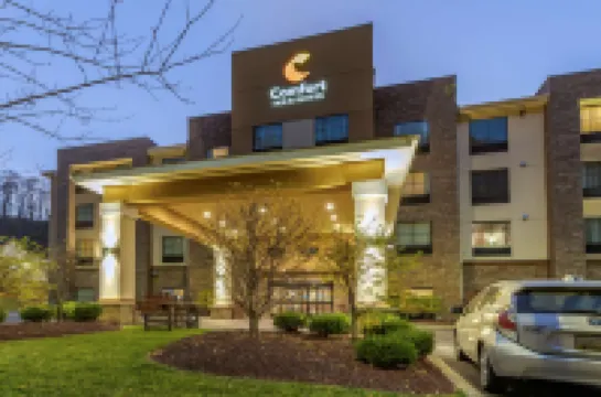 Comfort Inn & Suites Pittsburgh South Hotels in Pittsburgh
