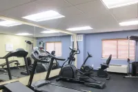 Quality Inn & Suites - Gym