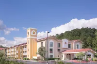 슈퍼 8 바이 윈덤 오스텔 오스틀 호텔