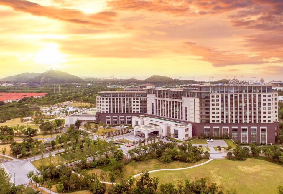 3. 난통 강변 인터..