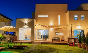 Gyeongju Macaron Kids Pool Villa Pension