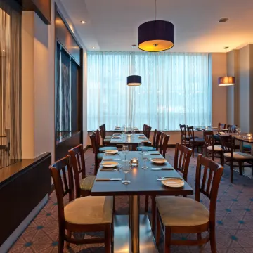 Leonardo Hotel Plymouth Отели рядом с достопримечательностью «Торговый центр "Марш-Миллз"»