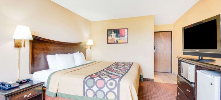 Super 8 by Wyndham Kutztown/Allentown Area Hotels in Lehigh County