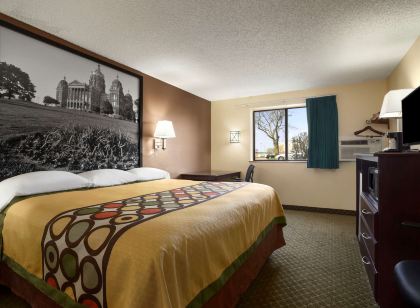 Super 8 by Wyndham Cedar Rapids