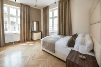 Letna Garden Suites - Bãi đậu xe