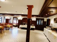 Hotel Relax Hotels in Adelsdorf