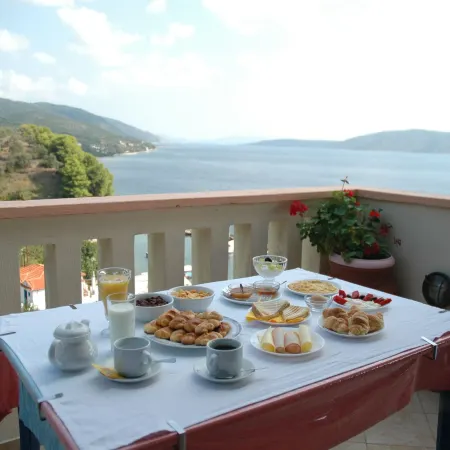 Agnanti Hotel