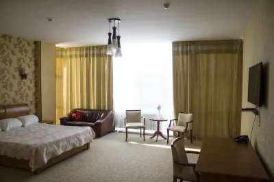 Ayhan Hotel
