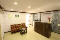 Motel la Grandeur Hotels in Mapusa