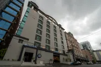 Custom Hotel - 3-Star