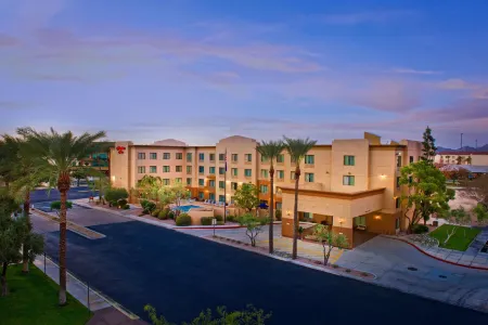 Hampton Inn Phoenix-Airport North Отели в г. Финикс