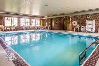 Comfort Suites Hotel and Conference Center Hotel di Paint Township