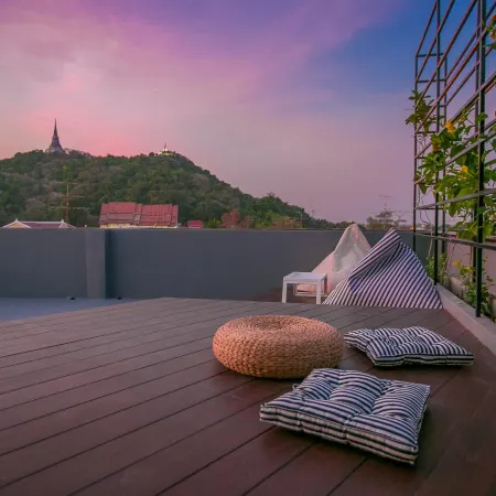 Chedi View Hostel