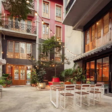 House of PaPa Bangkok Siam Отели рядом с достопримечательностью «Торговый центр MBK»