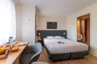 Cerise Nantes la Beaujoire Hotels in La Chapelle-sur-Erdre