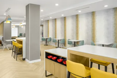 TownePlace Suites by Marriott Ironton Отели в г. Перри Тауншип