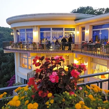 Summit Hotel