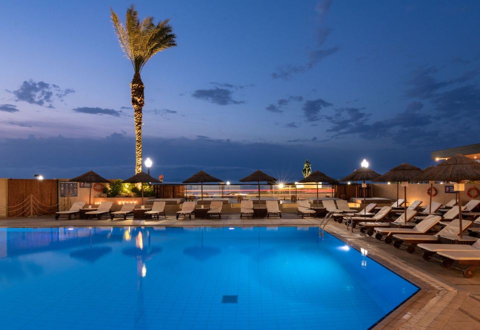 Blue Sky City Beach Hotel - Housity