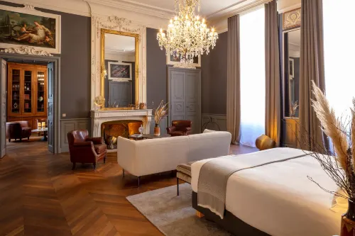 Margaret - Hôtel Chouleur Hotels in Nîmes