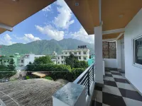 12 Monks Rishikesh Hostel