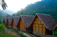 Arusliar Bukit Bambu Cottage Hotels in Cikidang