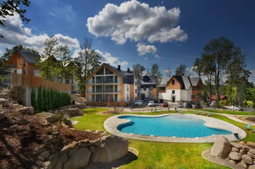 Green Apartments - Pools