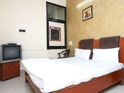 Spot on 45495 Satya Guest House