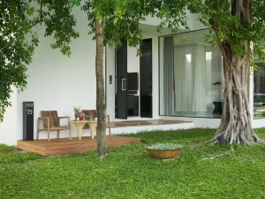 The Secret Pool Villas by the Library Koh Samui