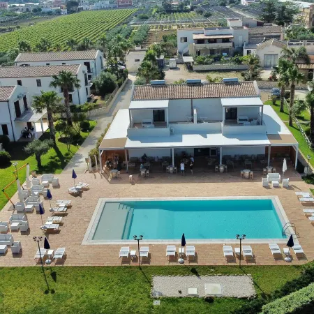 Oasi Guzzetta Hotel&Case Vacanze
