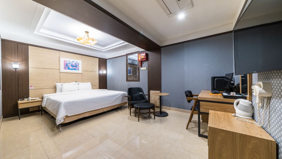 Indeokwon Central Hotel