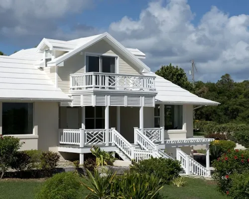 Driftwood 4 Bedroom Home Hotels in Governor's Harbour