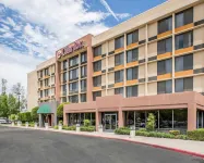 Fairfield Inn & Suites Bakersfield Central Hotels near University of Phoenix